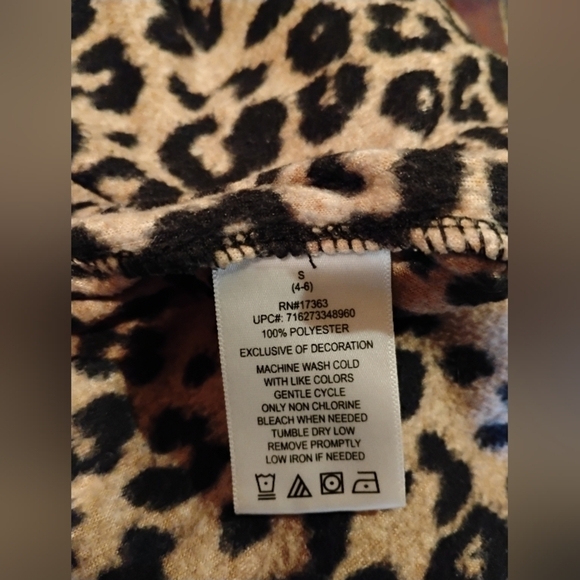 DKNY Size Small Leopard Print Very Soft Sweater and Premier Armor Dress Size 2 - Picture 11 of 16